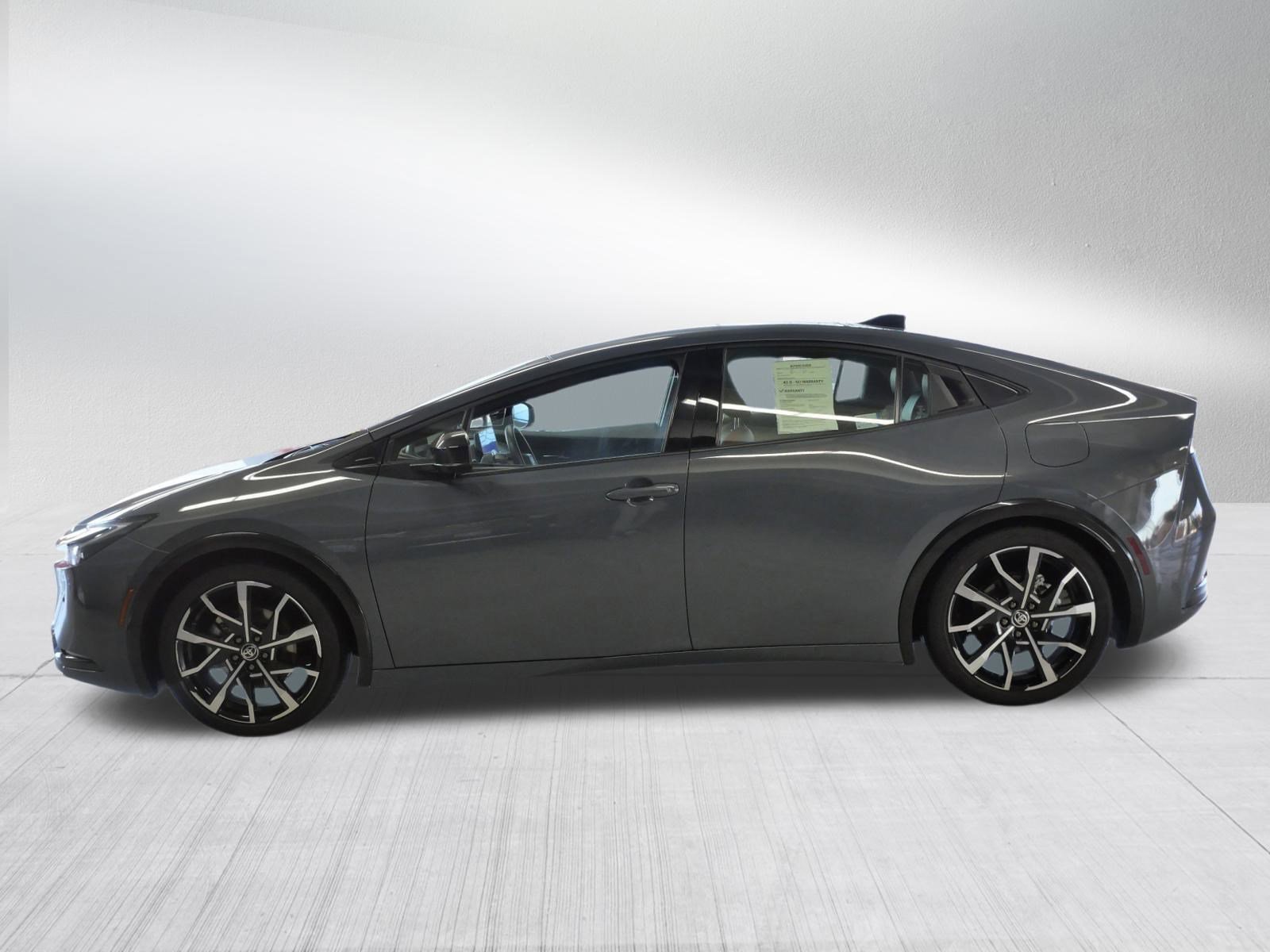 Used 2023 Toyota Prius Prime Premium image 5