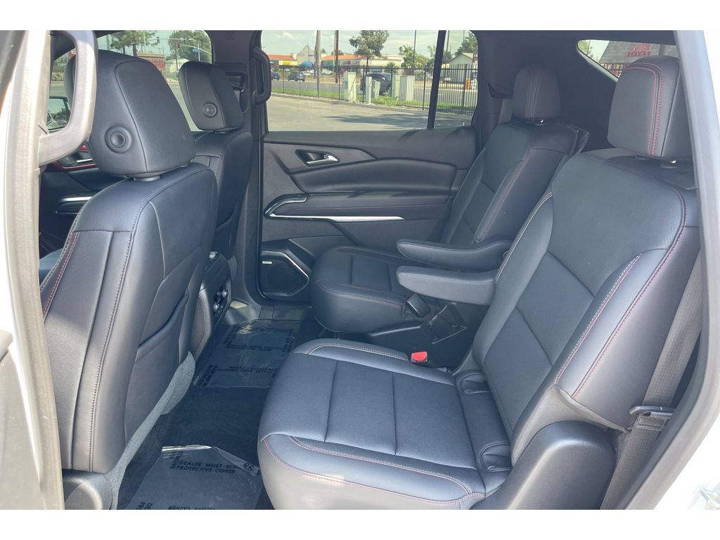Used 2025 Chevrolet Traverse Z71 w/ Enhanced Driving Package AWD/4WD image 14