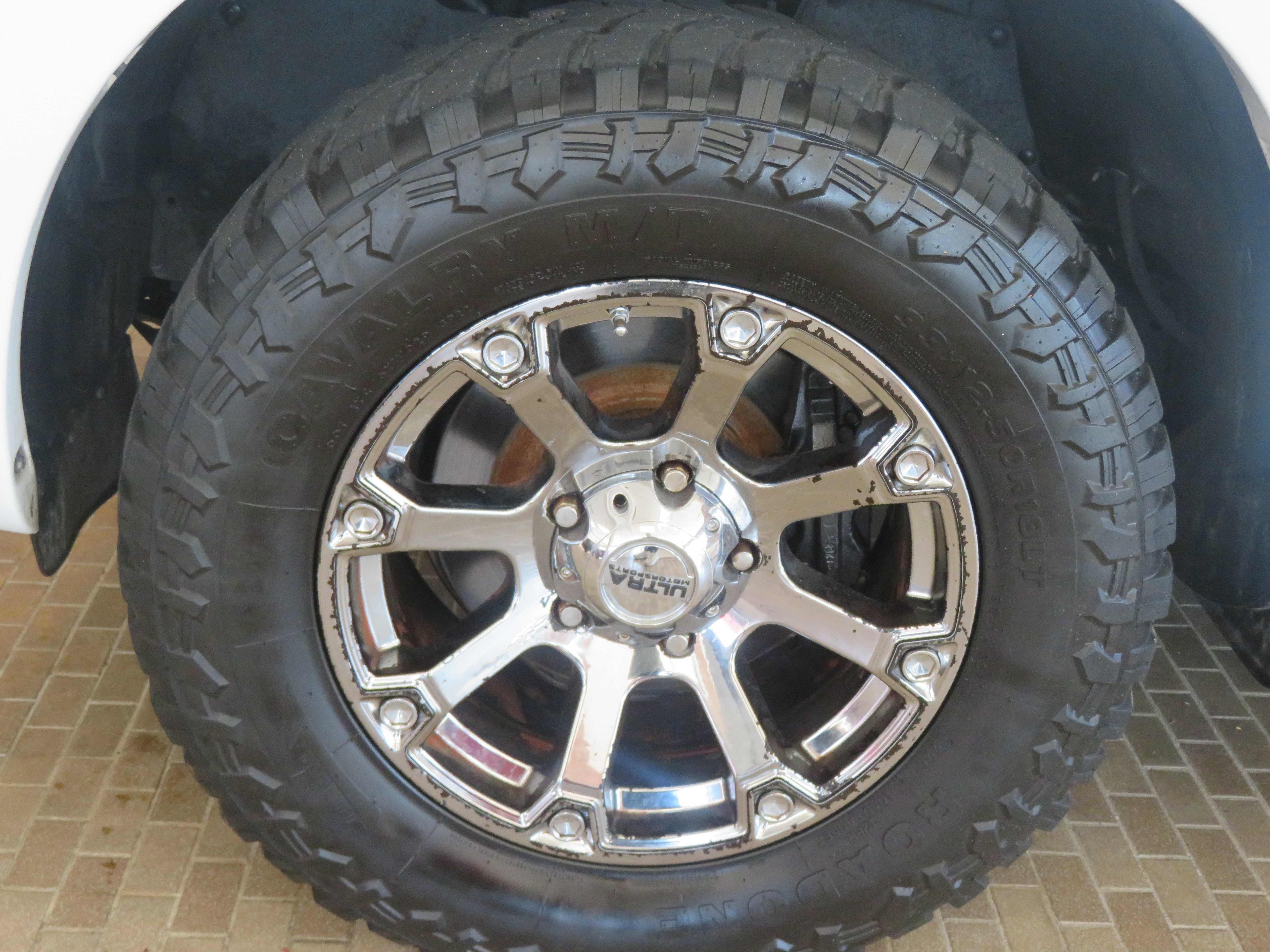 Used 2015 Toyota Sequoia SR5 w/ Premium Package image 7