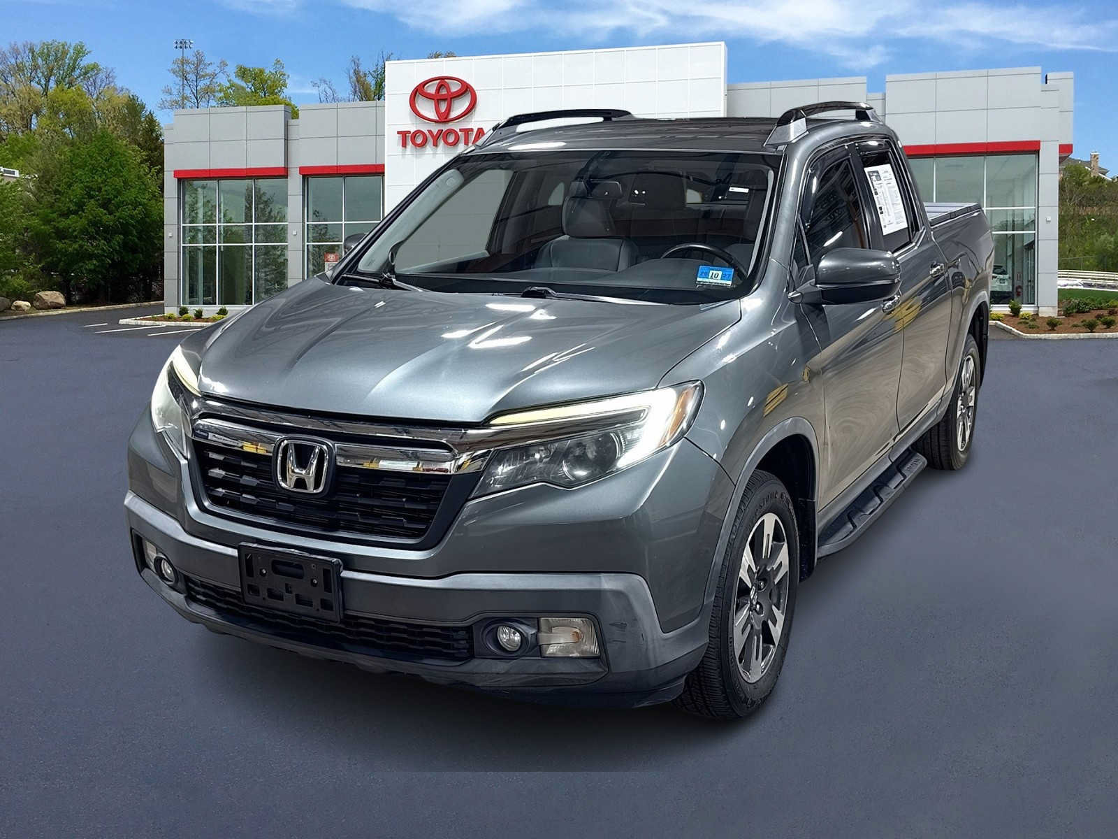 Used 2017 Honda Ridgeline RTL-T image 1