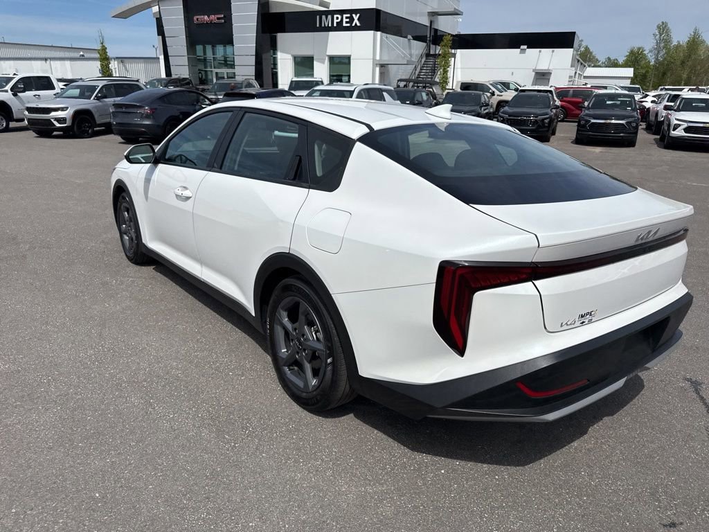 Used 2025 Kia K4 FWD image 3