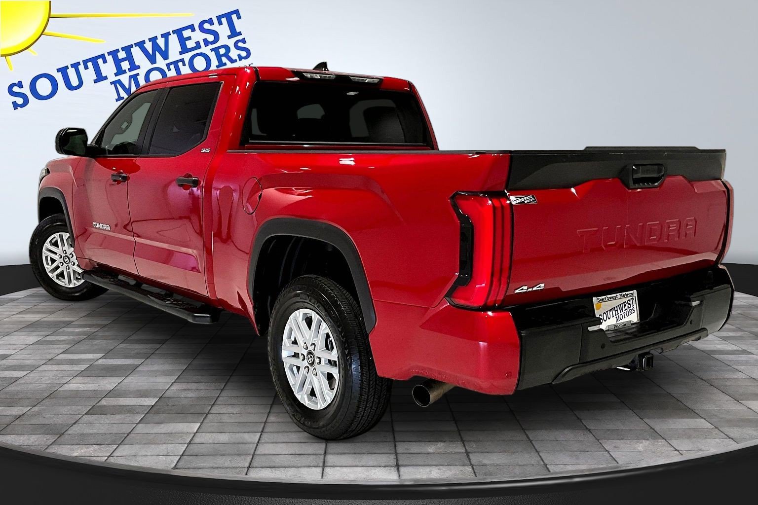 Used 2025 Toyota Tundra SR5 AWD/4WD image 5