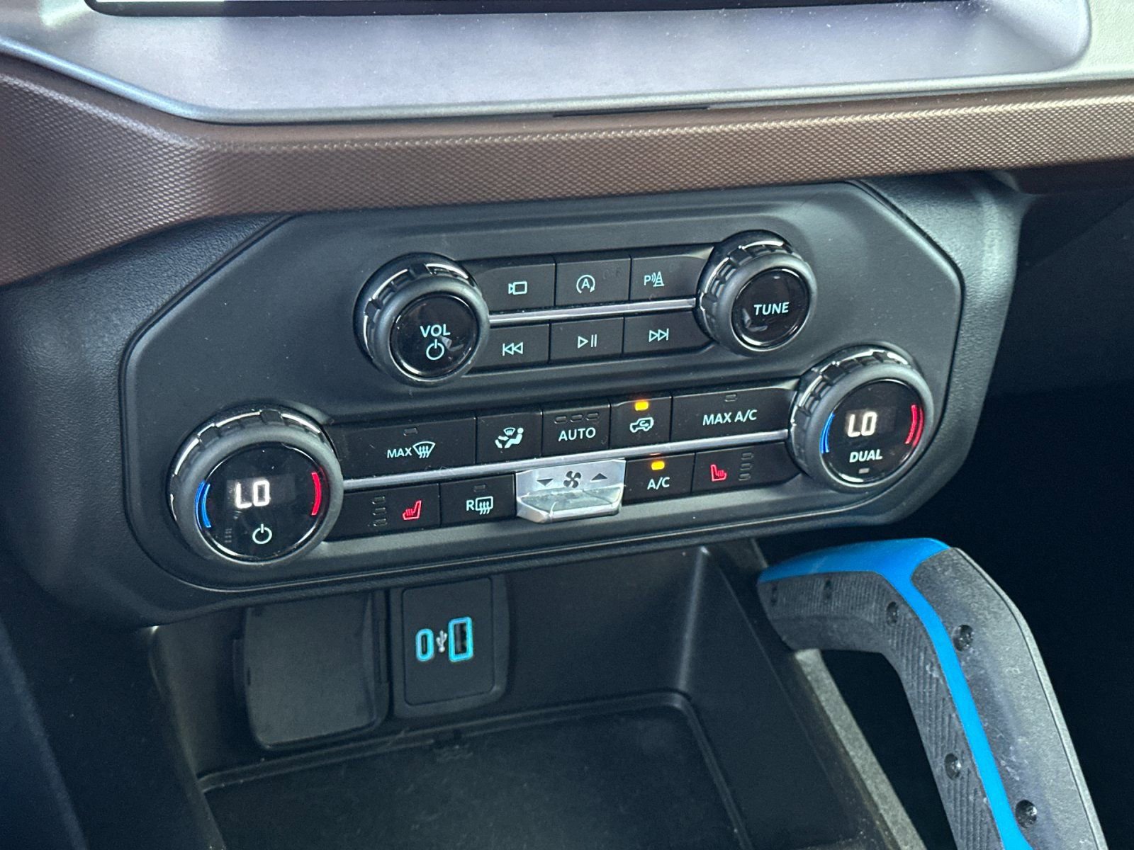 Used 2023 Ford Bronco Outer Banks AWD/4WD image 20
