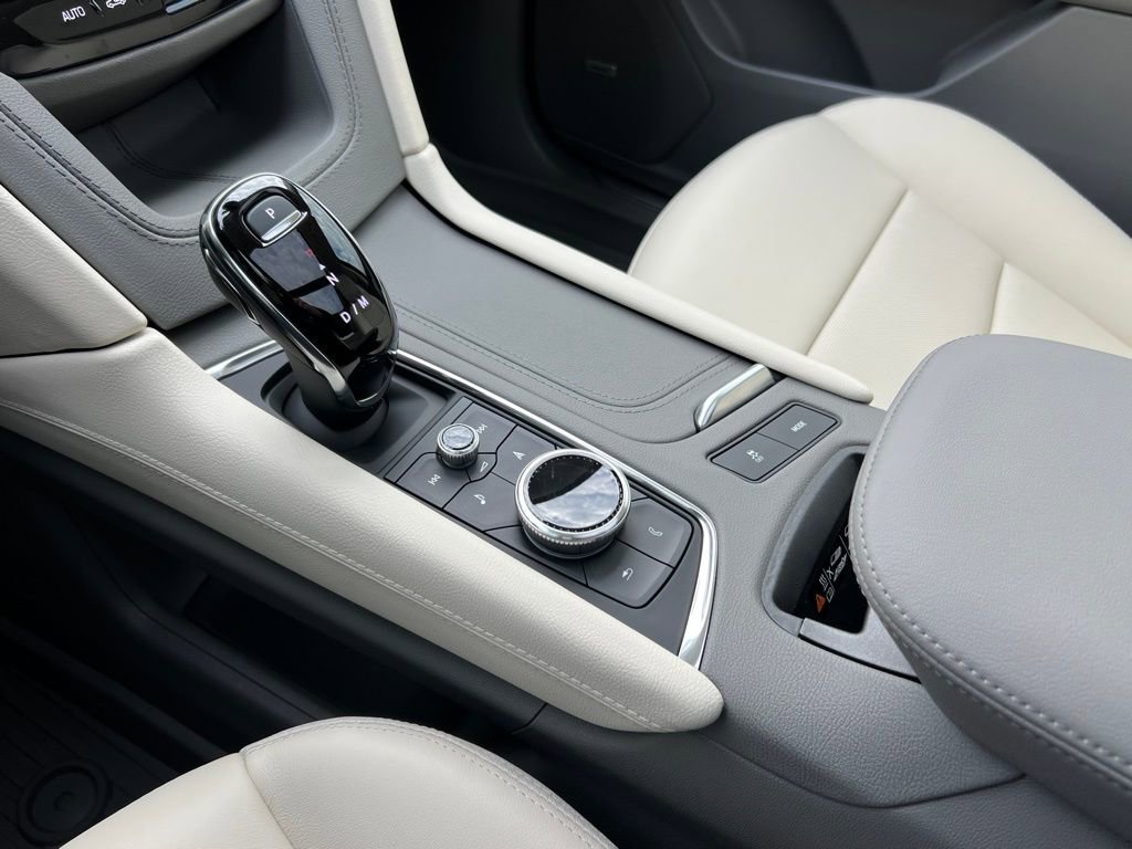 New 2026 Cadillac XT5 Premium Luxury w/ LPO, Floor Liner Package image 47