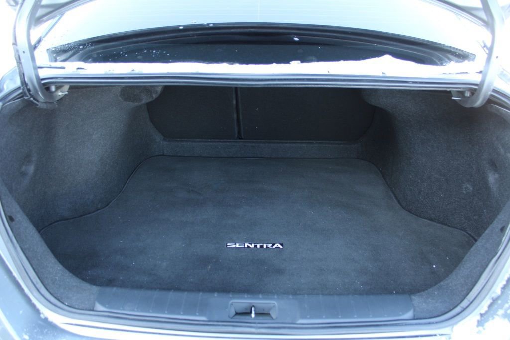 Used 2025 Nissan Sentra SV image 10