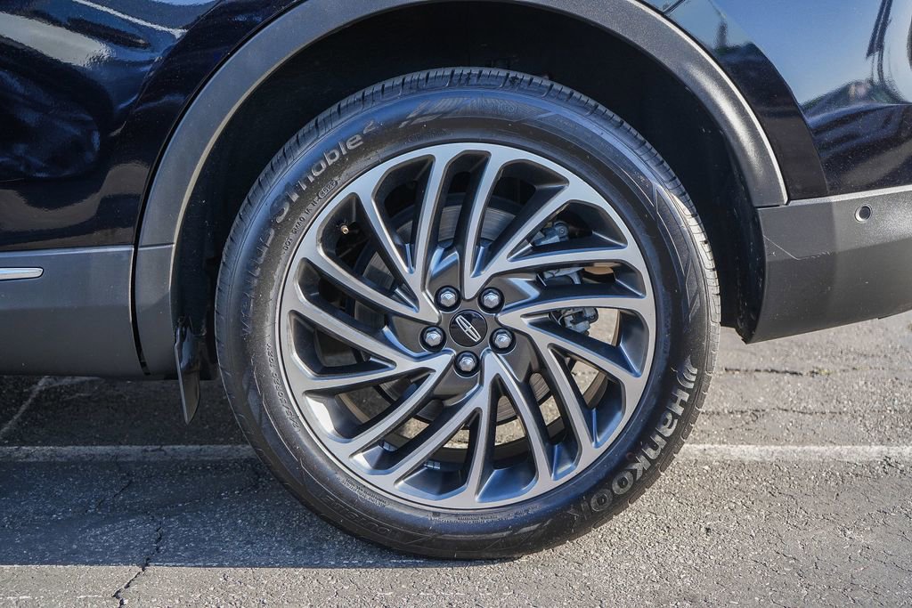 Used 2020 Lincoln Nautilus Reserve w/ Equipment Group 201A AWD/4WD image 12