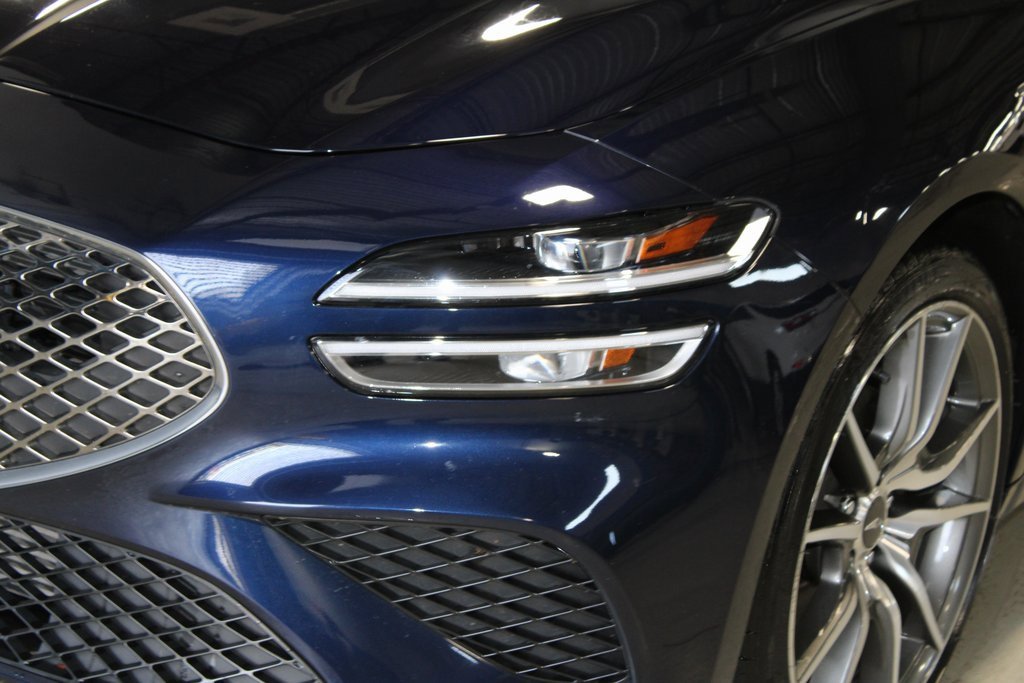 Used 2023 Genesis G70 2.0T image 2