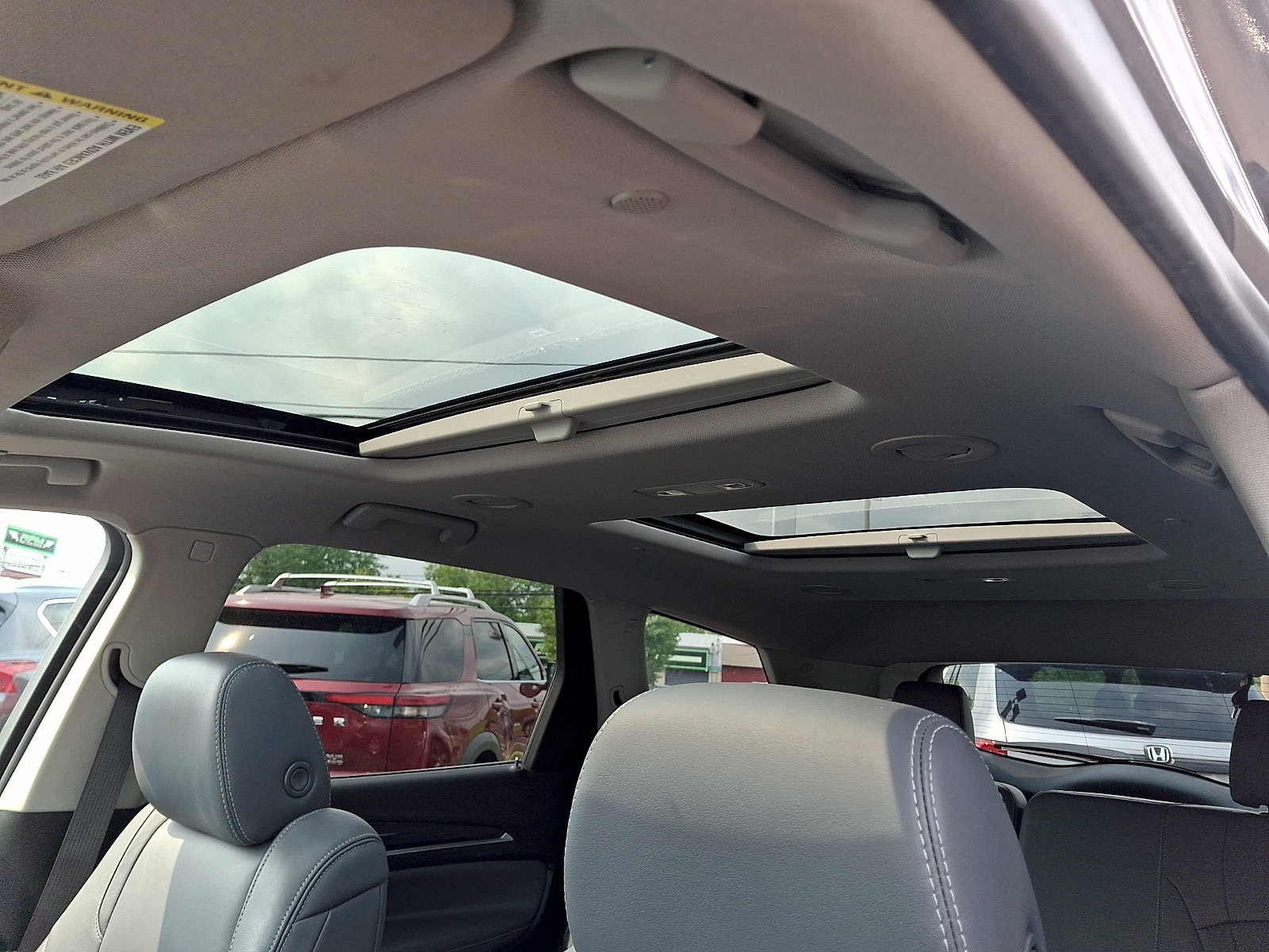 Used 2020 Buick Enclave Essence w/ Sound and Sites Package FWD image 17