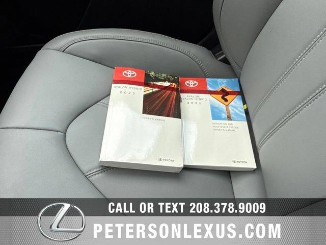 Used 2022 Toyota Avalon XLE w/ Moonroof Package FWD image 28