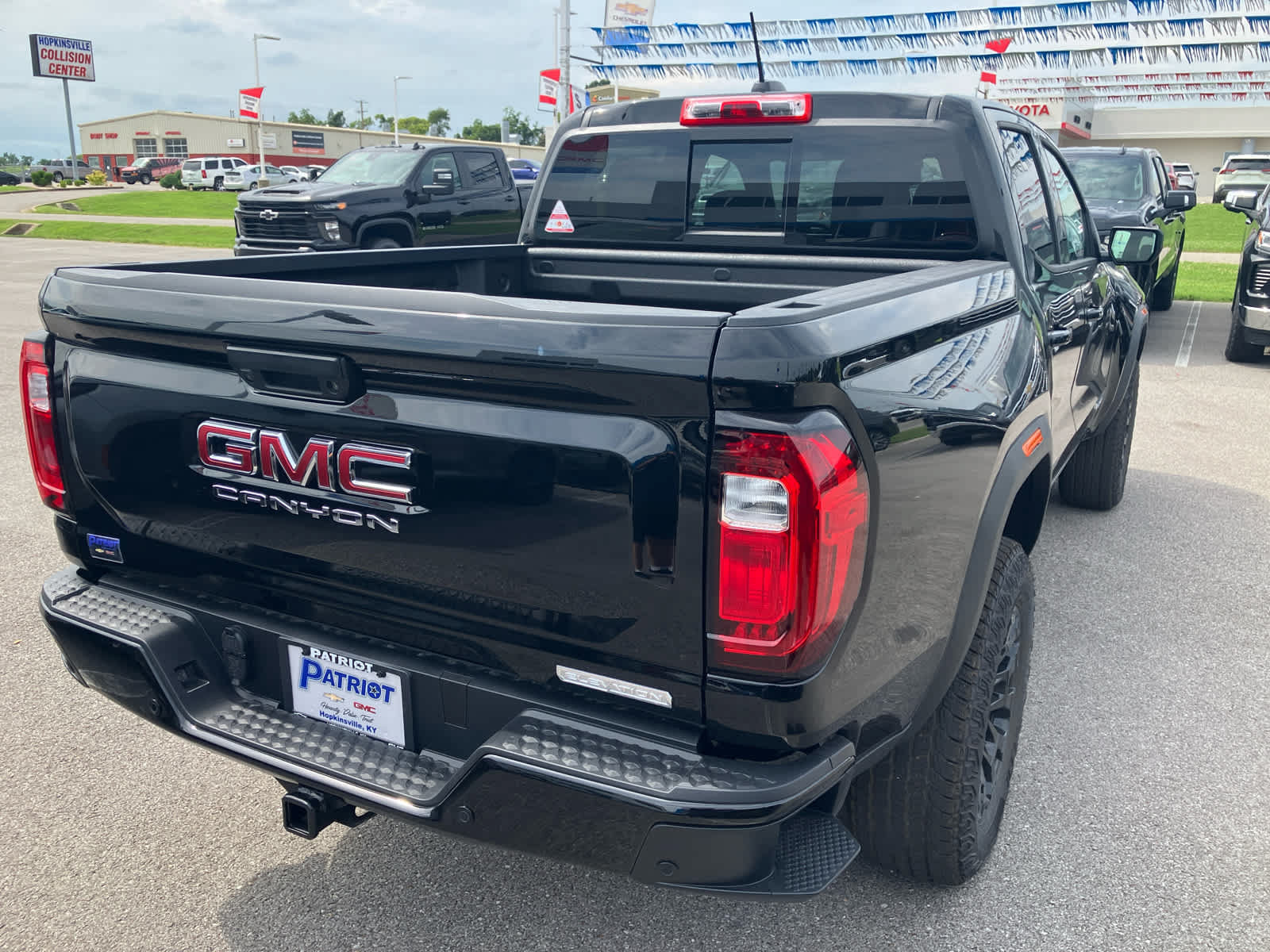 New 2026 GMC Canyon Elevation w/ Convenience Package RWD image 7