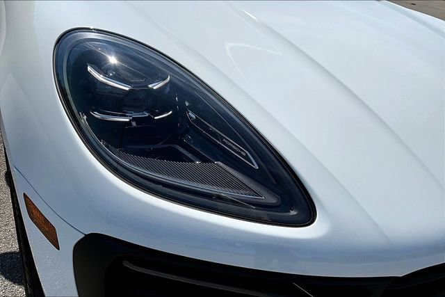 Used 2026 Porsche Macan image 28