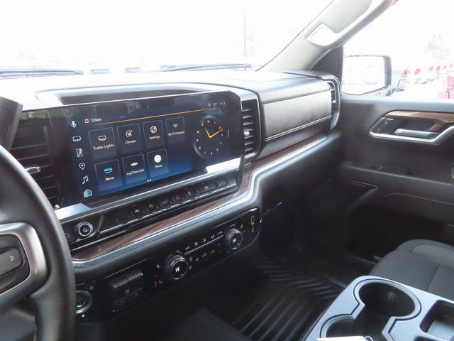 Used 2025 Chevrolet Silverado 1500 LT AWD/4WD image 36