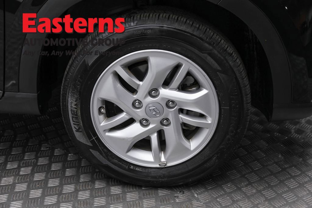 Used 2025 Hyundai Venue SE image 31