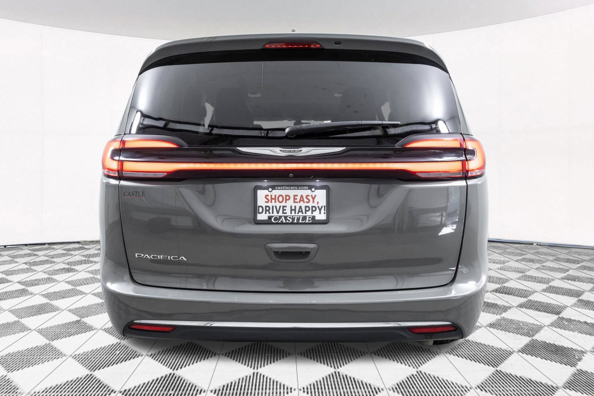 Used 2022 Chrysler Pacifica Touring-L FWD image 16