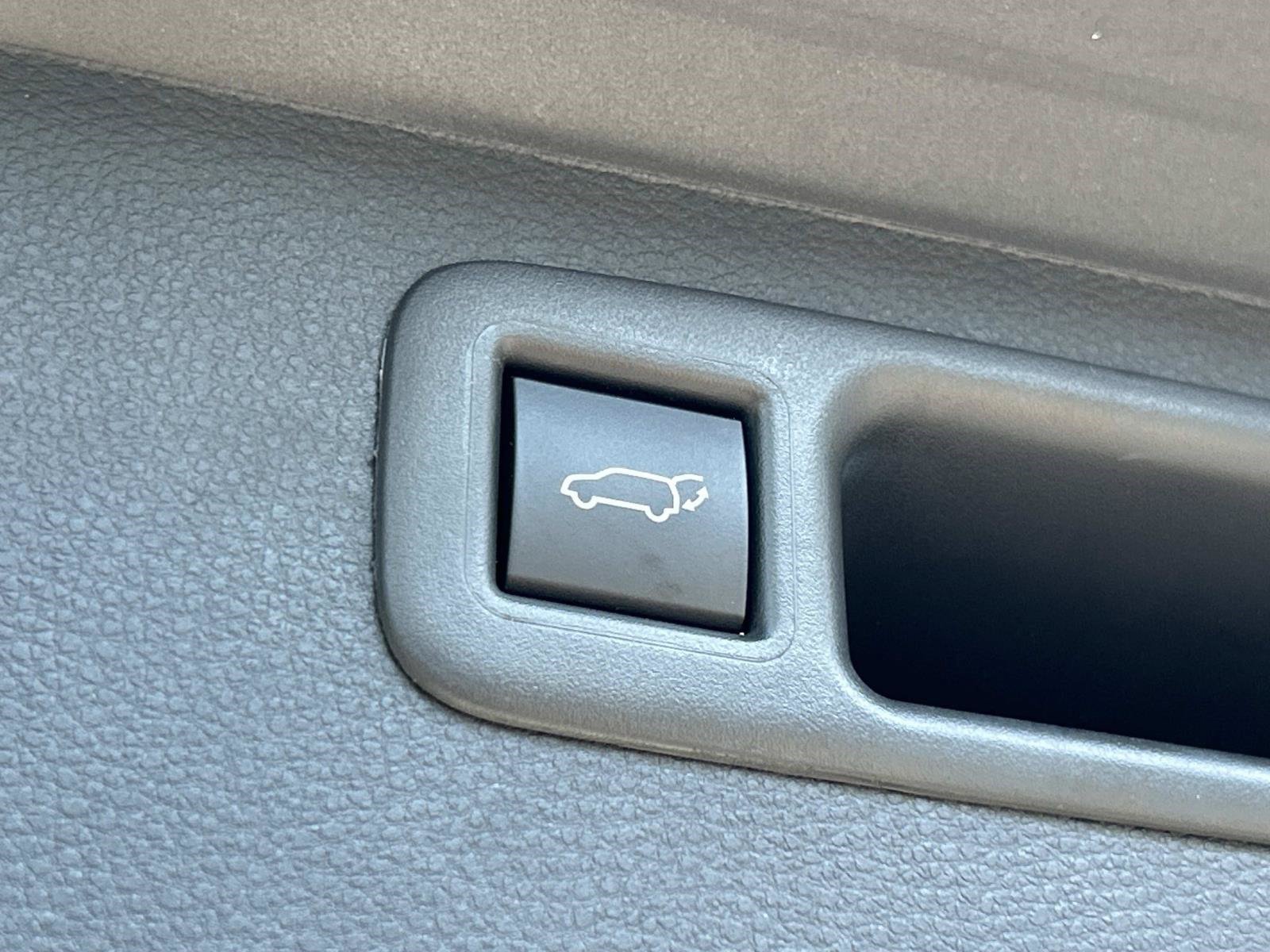 Used 2026 Toyota Highlander XLE AWD/4WD image 10