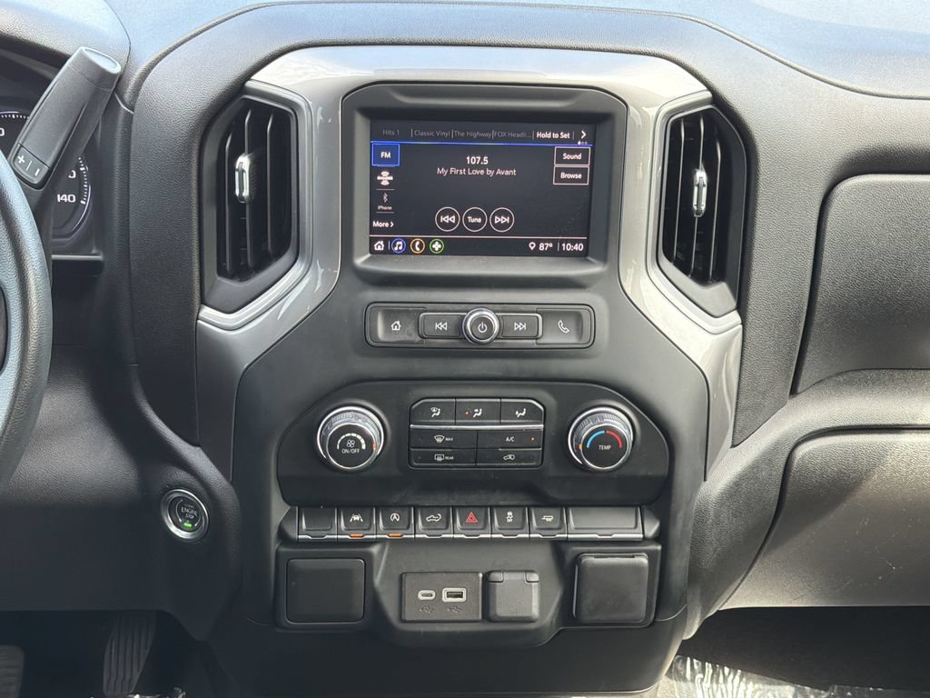 Used 2024 Chevrolet Silverado 1500 Custom w/ LPO, Dark Essentials Package RWD image 4