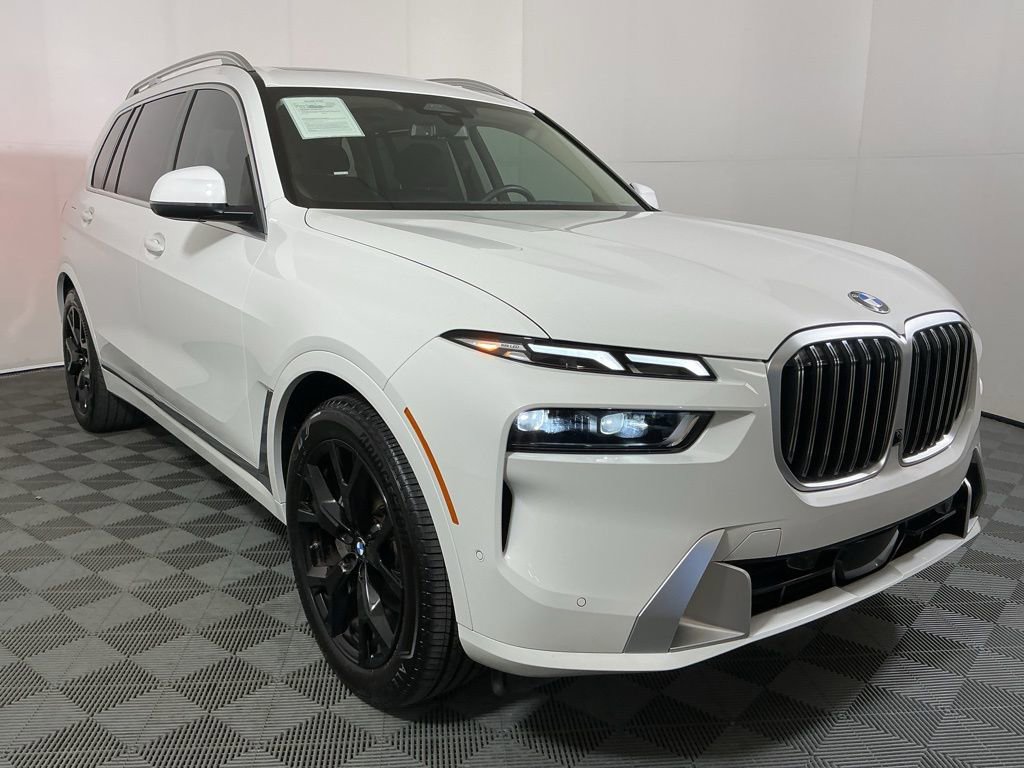 Certified 2025 BMW X7 xDrive40i w/ Premium Package image 4