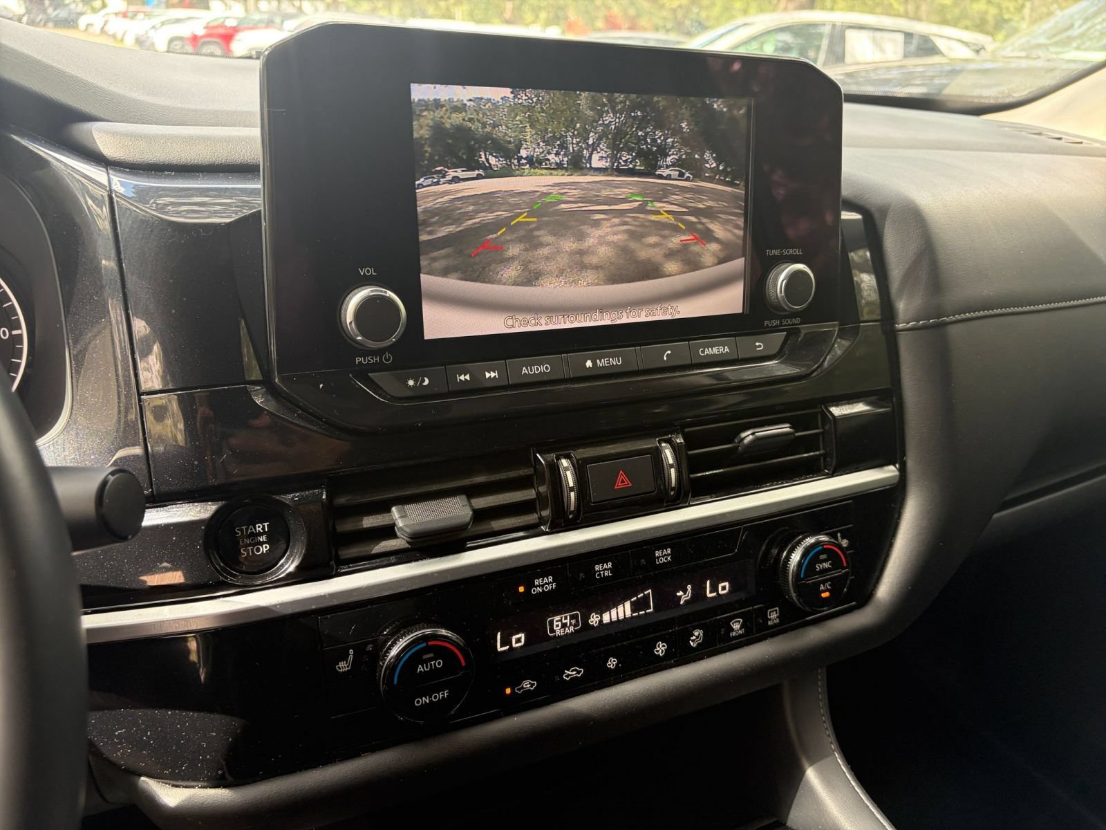 Used 2025 Nissan Pathfinder SV AWD/4WD image 25
