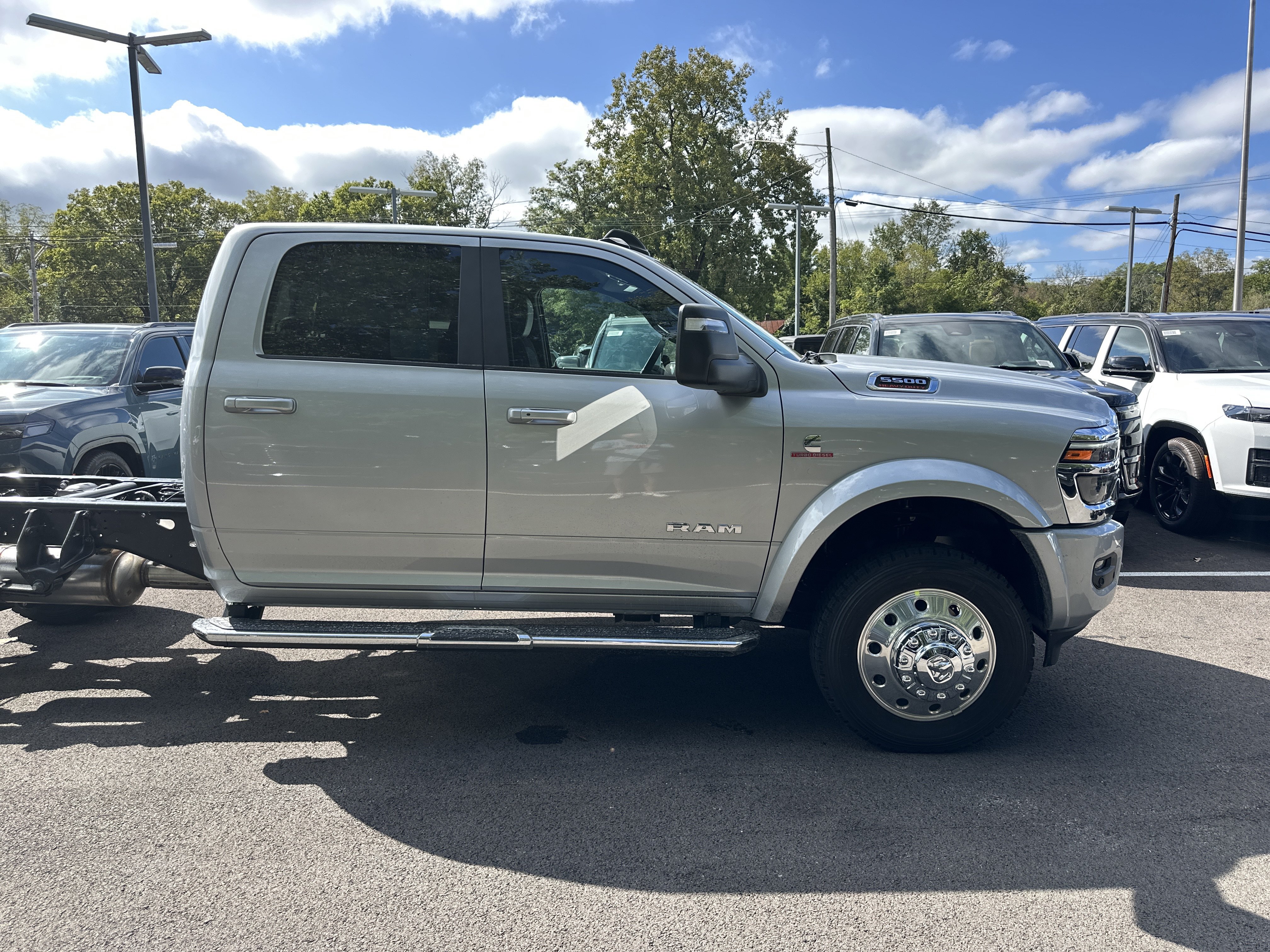 New 2027 RAM 5500 4x4 Crew Cab w/ Laramie Trim Package image 22