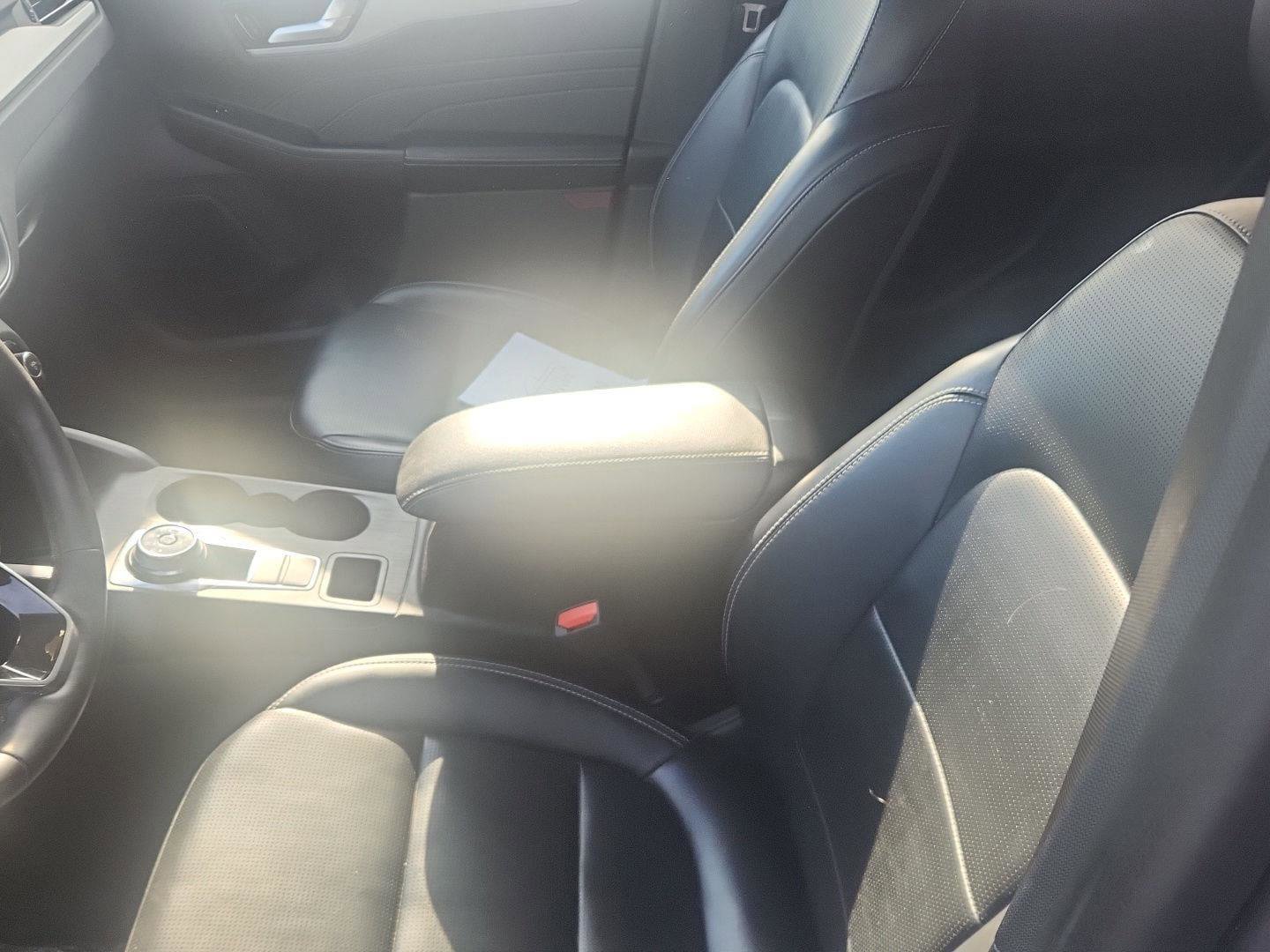 Used 2024 Ford Escape Platinum AWD/4WD image 8