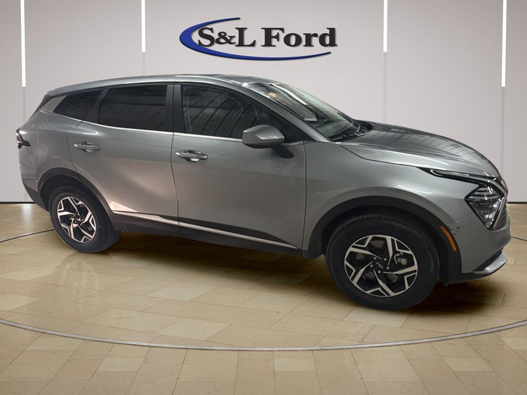 Used 2025 Kia Sportage LX image 10