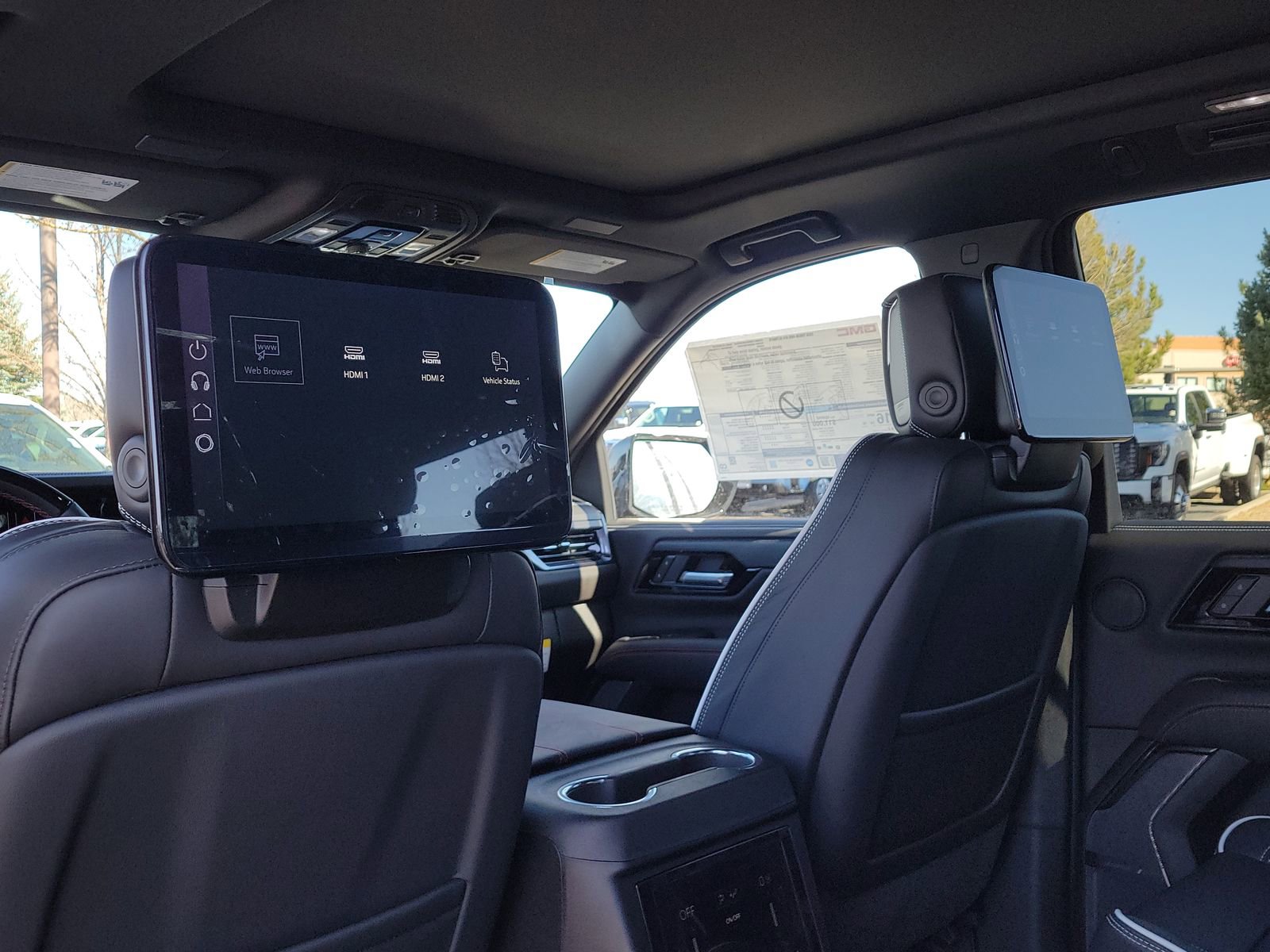New 2026 GMC Yukon AT4 Ultimate AWD/4WD image 8