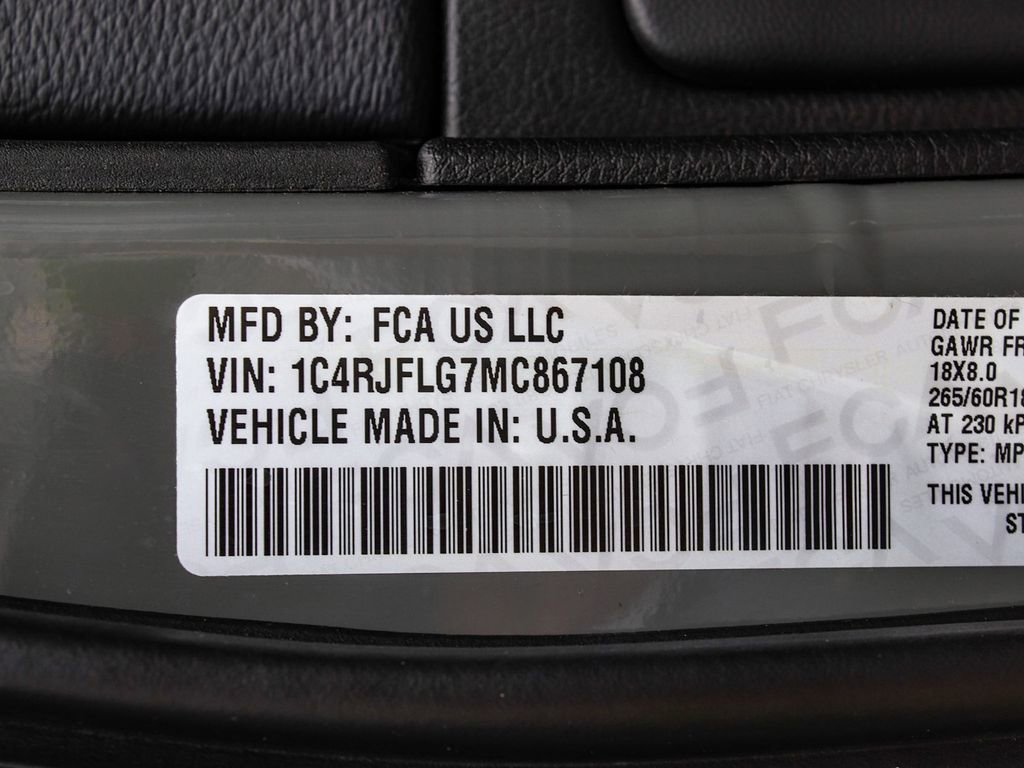 Used 2021 Jeep Grand Cherokee Trailhawk w/ Premium Lighting Group AWD/4WD image 14