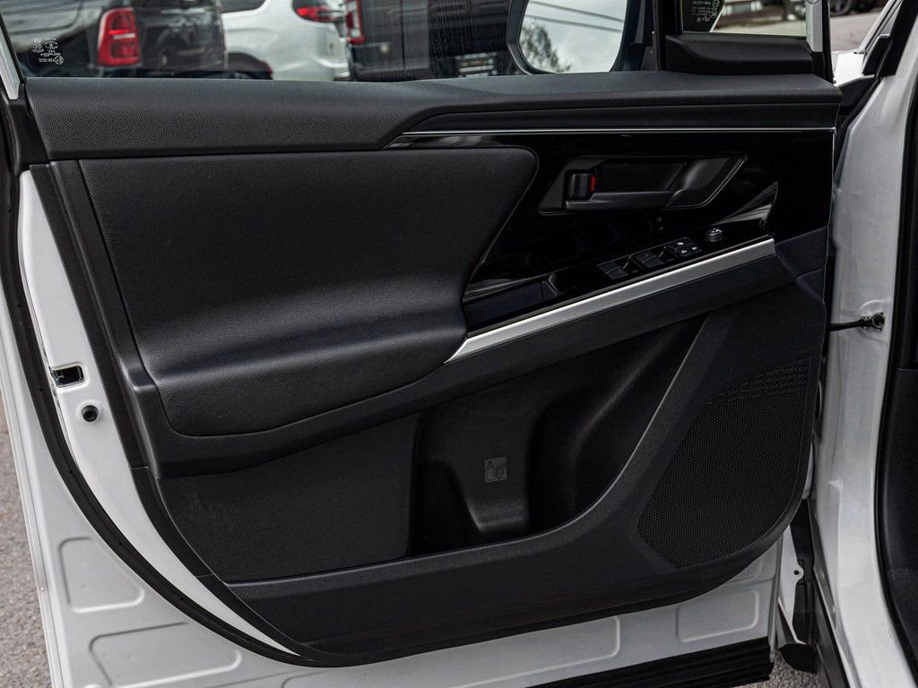 Used 2024 Toyota bZ4X XLE w/ Weather Package image 11