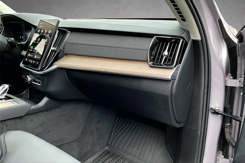 Used 2026 Volvo XC90 B5 Plus w/ Protection Package image 27