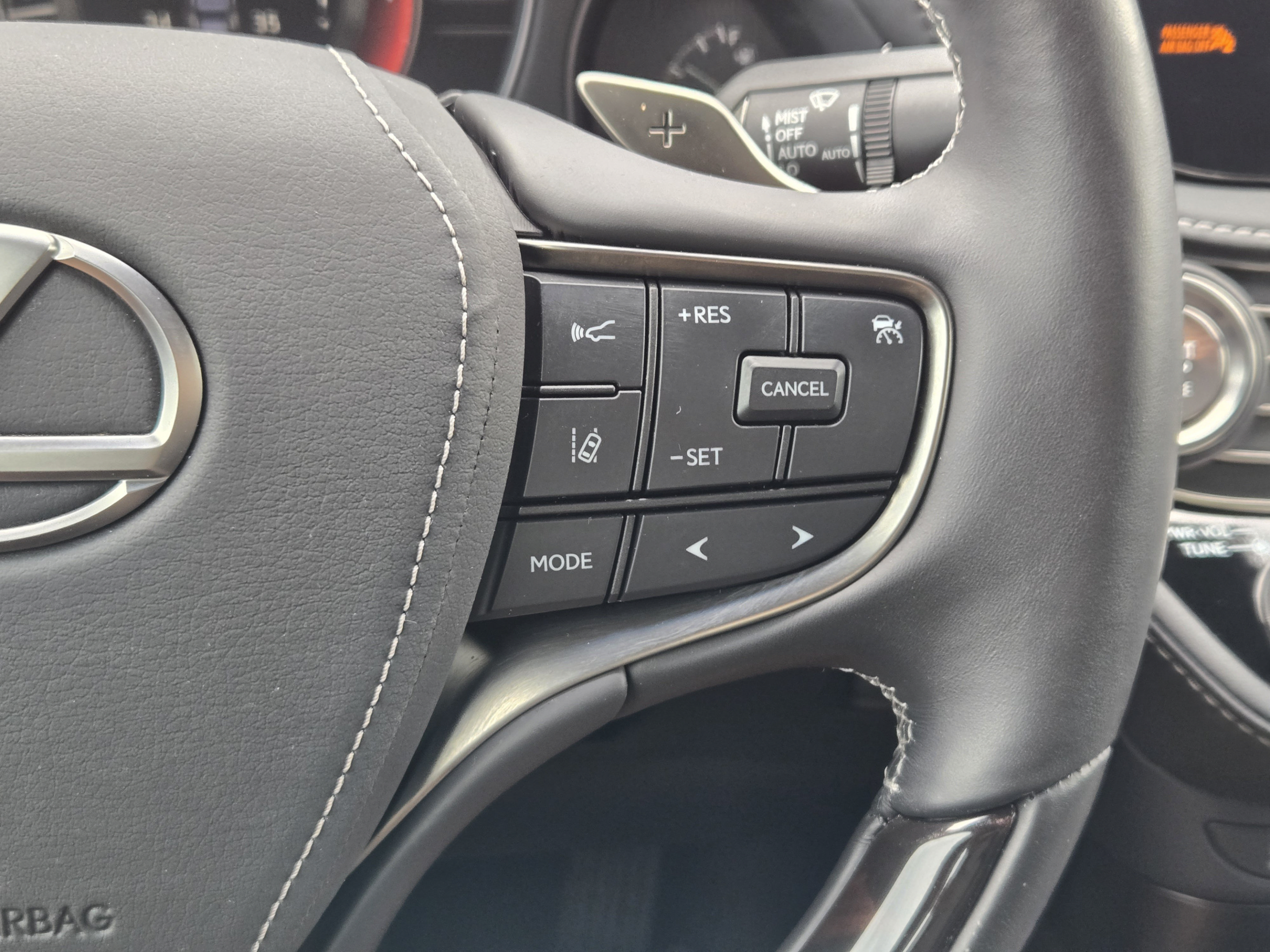 Used 2022 Lexus LS 500 w/ Interior Upgrade Package RWD image 28