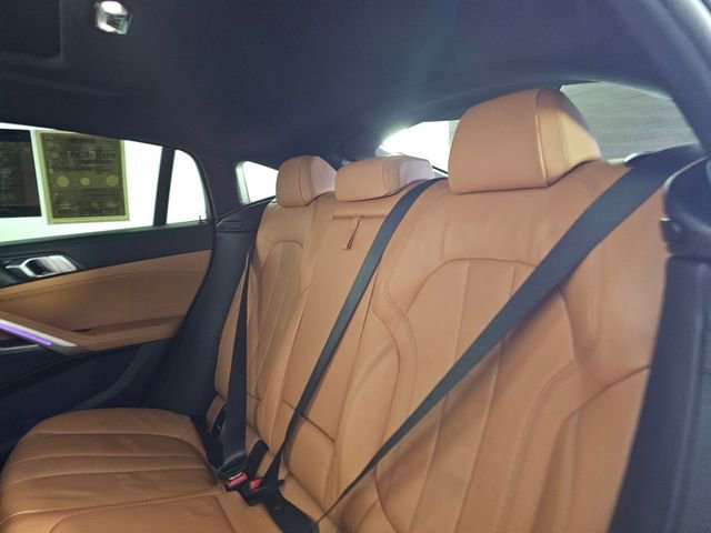 Used 2022 BMW X6 xDrive40i w/ M Sport Package image 18