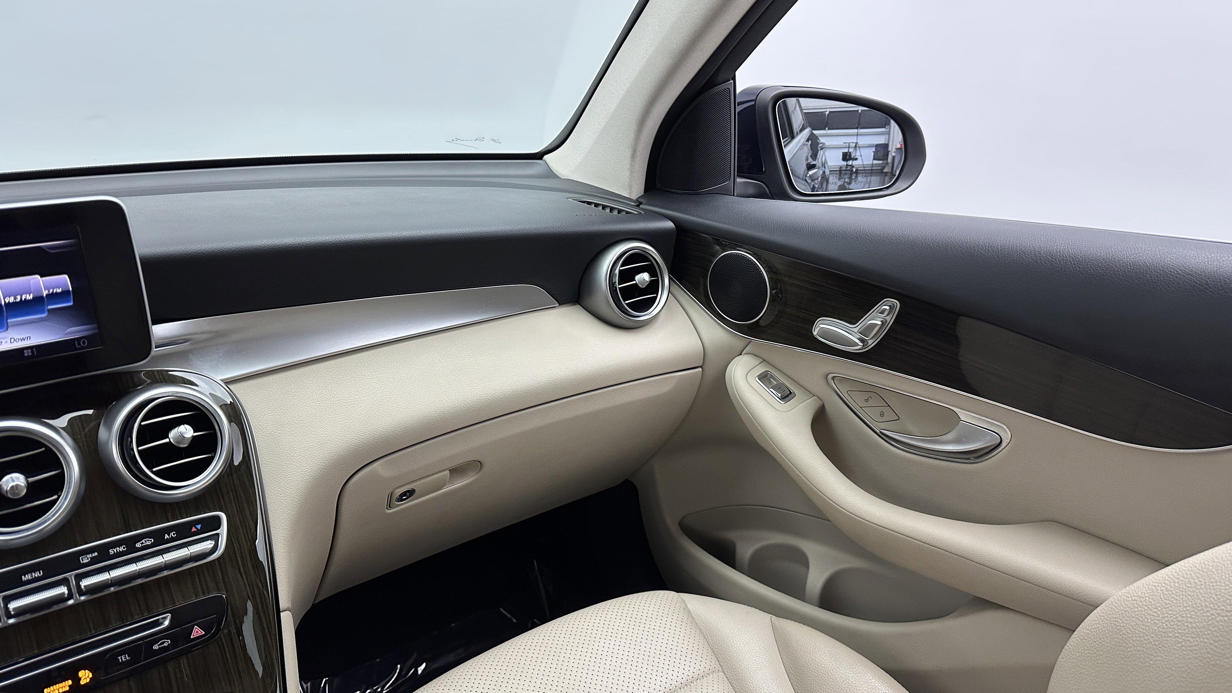 Used 2016 Mercedes-Benz GLC 300 image 26