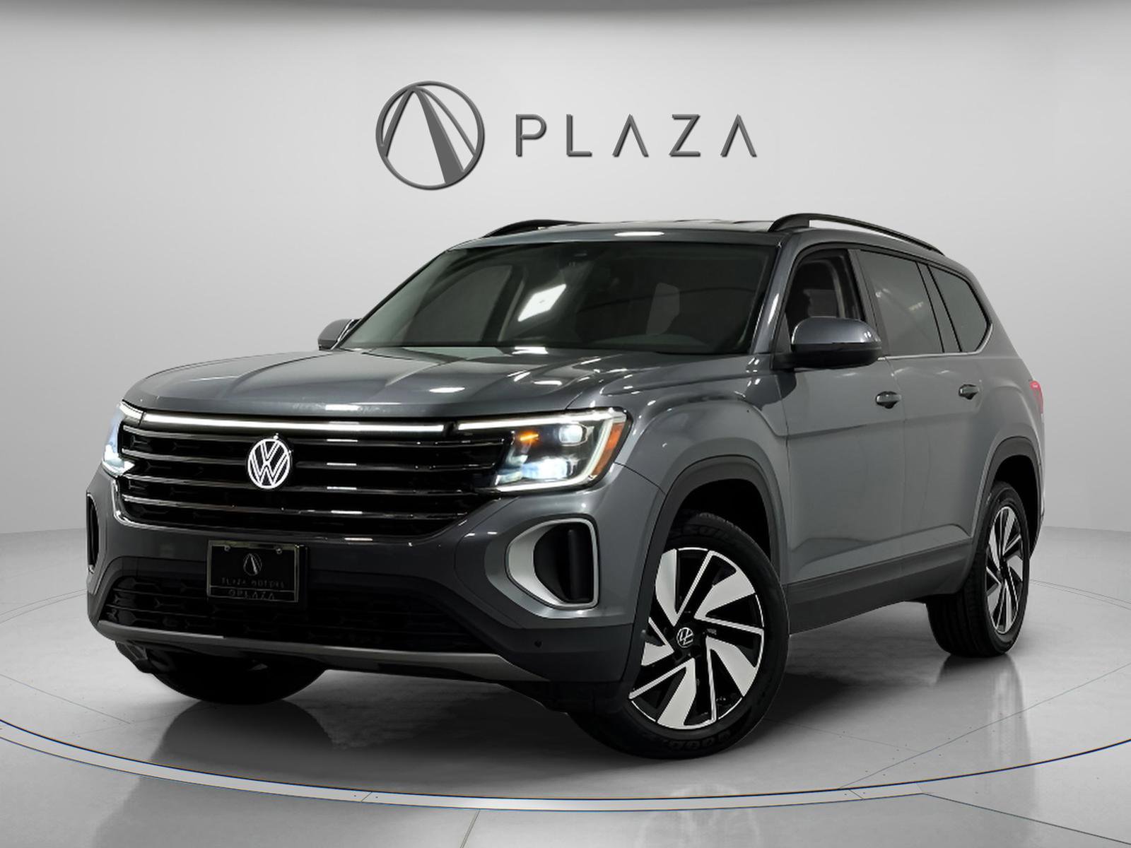 Used 2024 Volkswagen Atlas SE image 1