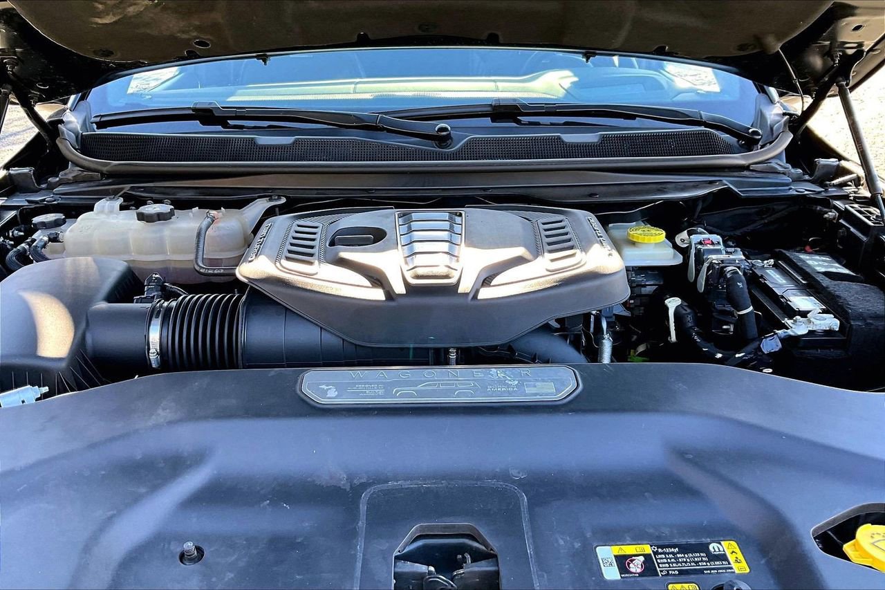 Certified 2024 Jeep Grand Wagoneer L Series II w/ Quick Order Packagew 28T image 39