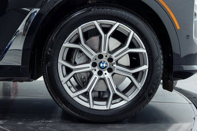 Certified 2024 BMW X7 xDrive40i image 27