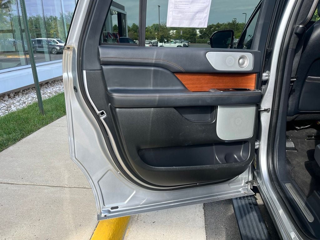 Certified 2023 Lincoln Navigator L Black Label AWD/4WD image 19