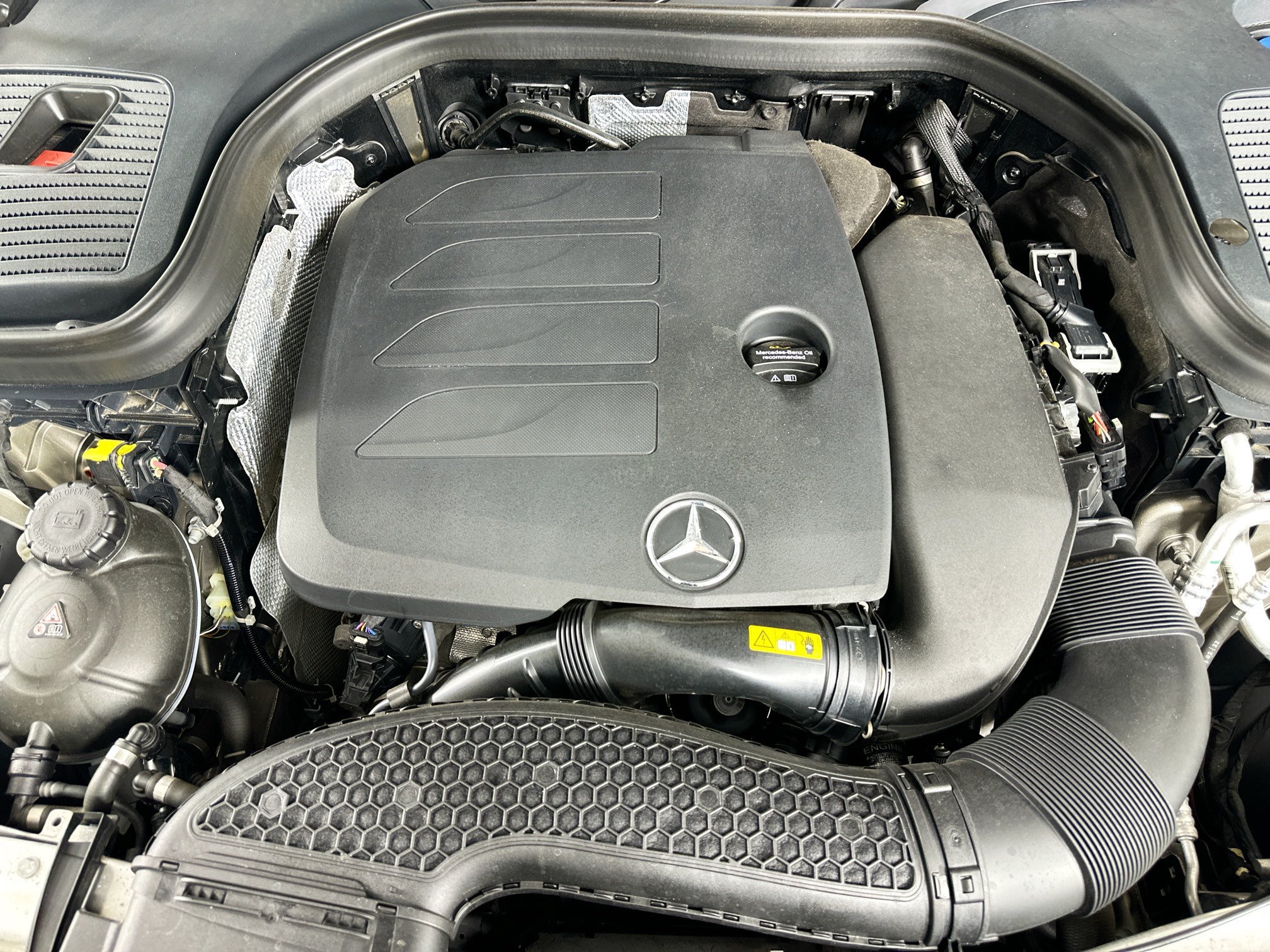 Certified 2022 Mercedes-Benz GLC 300 4MATIC w/ Premium Package Lite image 35
