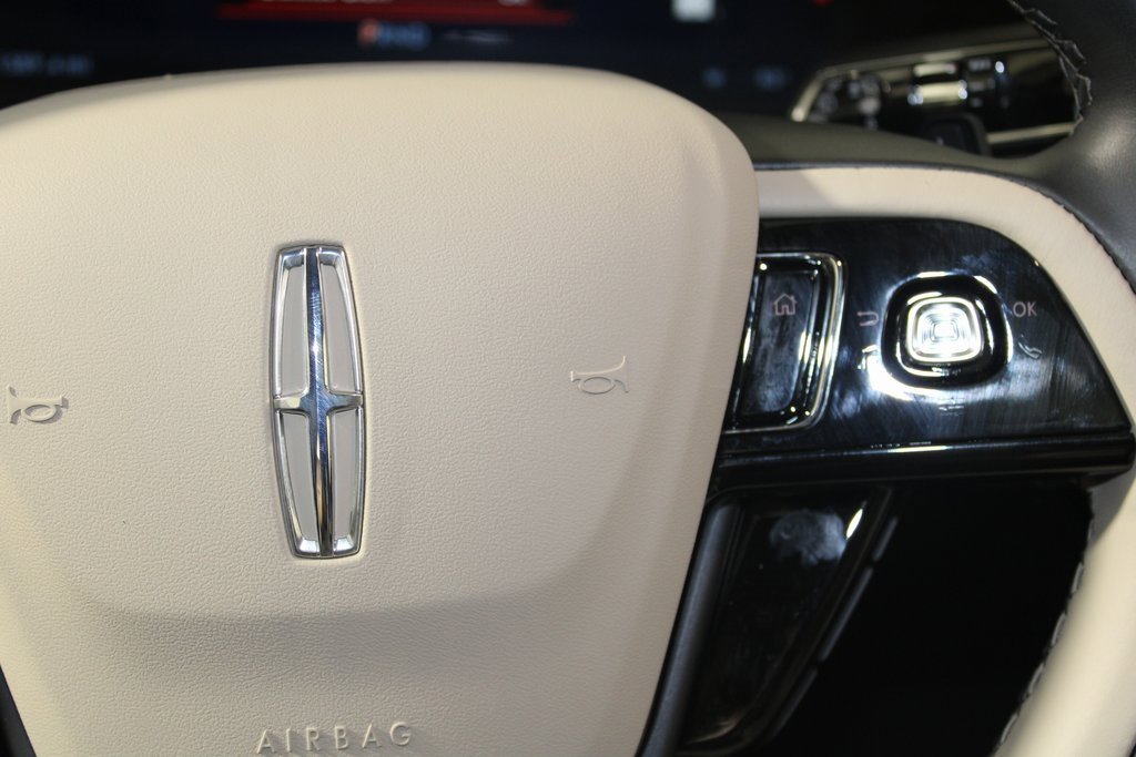 Used 2025 Lincoln Corsair Grand Touring image 18