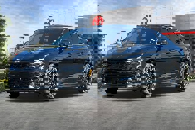 Used 2025 Kia K5 GT-Line w/ GT-Line Premium Package image 9