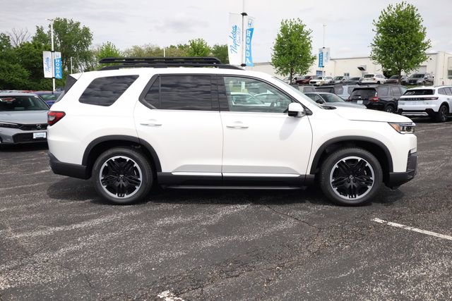 New 2026 Honda Pilot Touring image 3