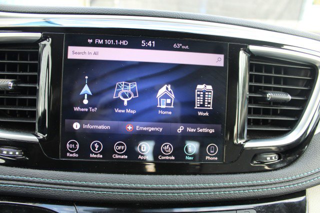 Used 2018 Chrysler Pacifica Limited w/ Advanced Safetytec Group image 32