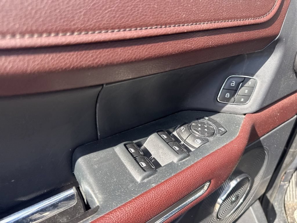 Used 2022 Ford Expedition Limited AWD/4WD image 27