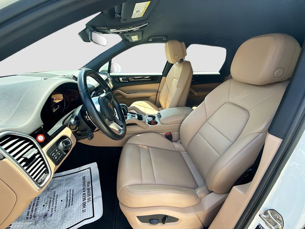 Used 2023 Porsche Cayenne image 22