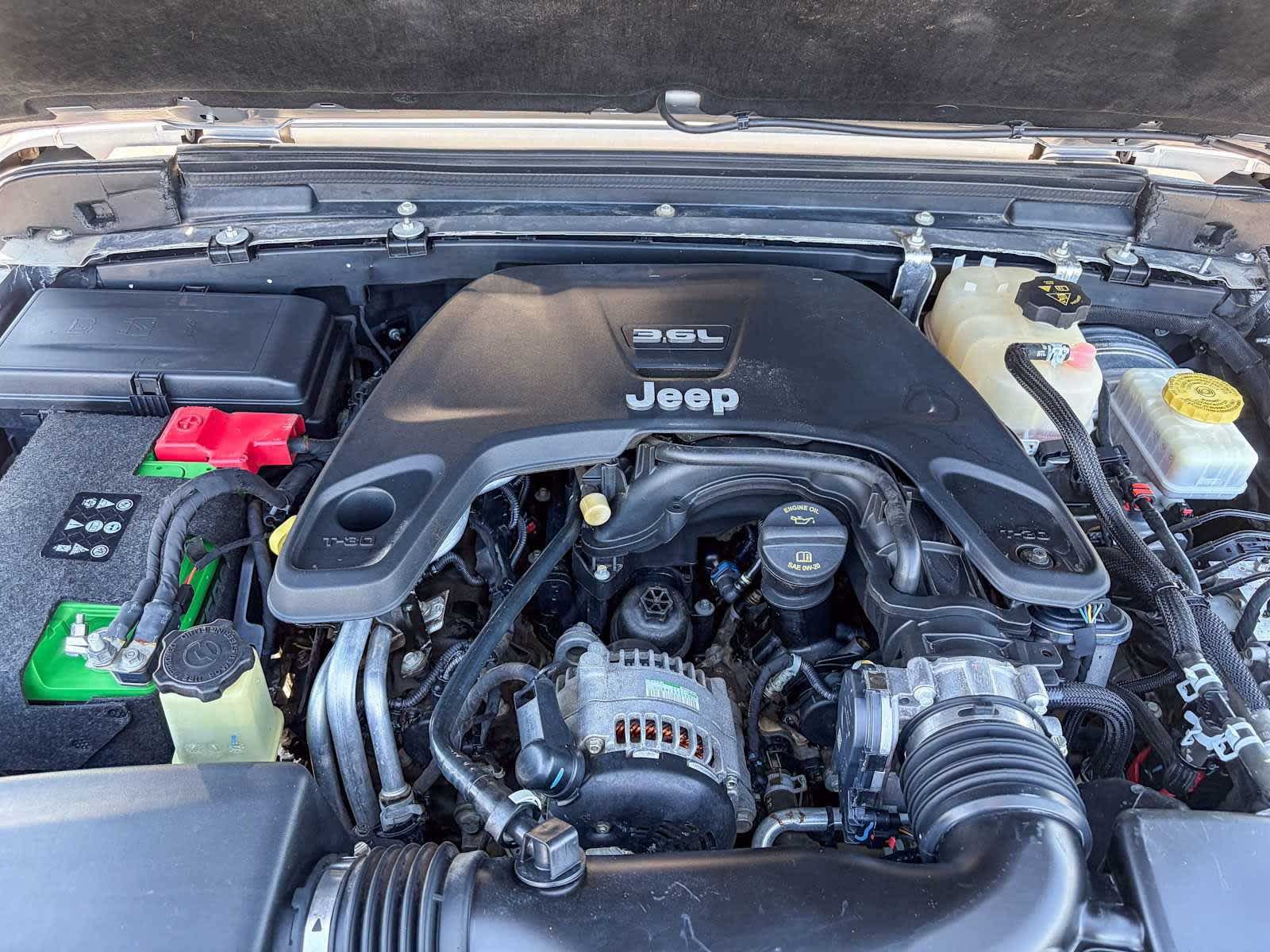 Used 2018 Jeep Wrangler Unlimited Sport AWD/4WD image 26