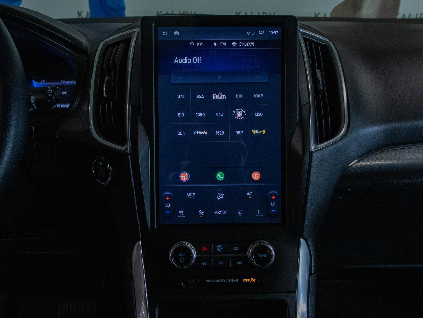 Used 2024 Ford Edge Titanium image 4