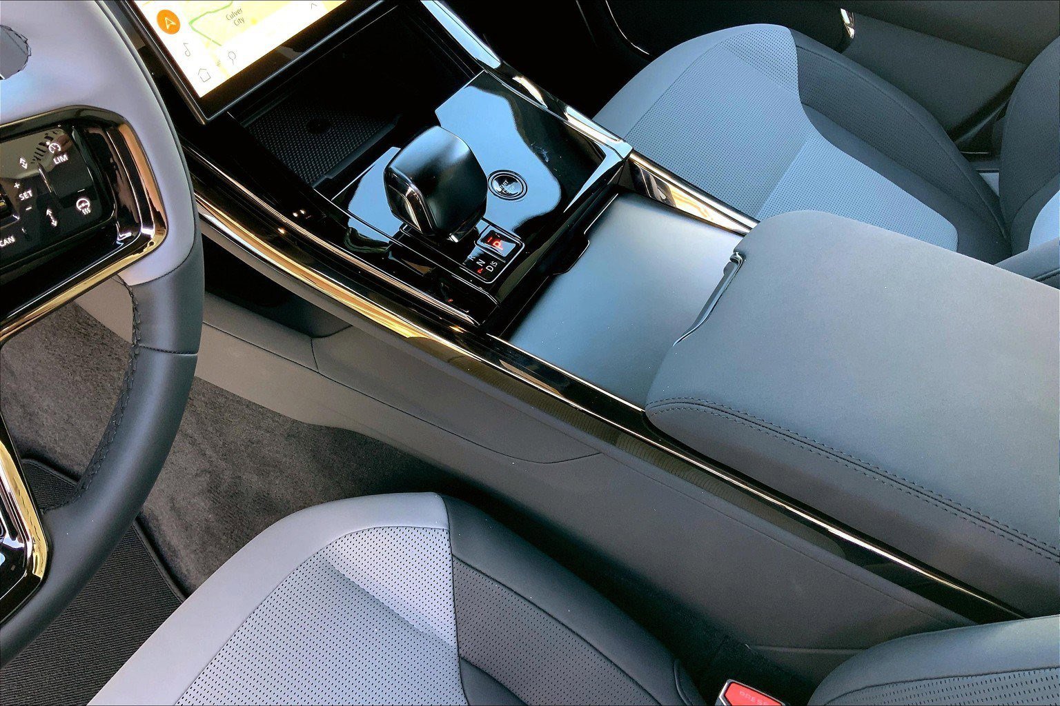 New 2025 Land Rover Range Rover Sport SV Edition Two image 8