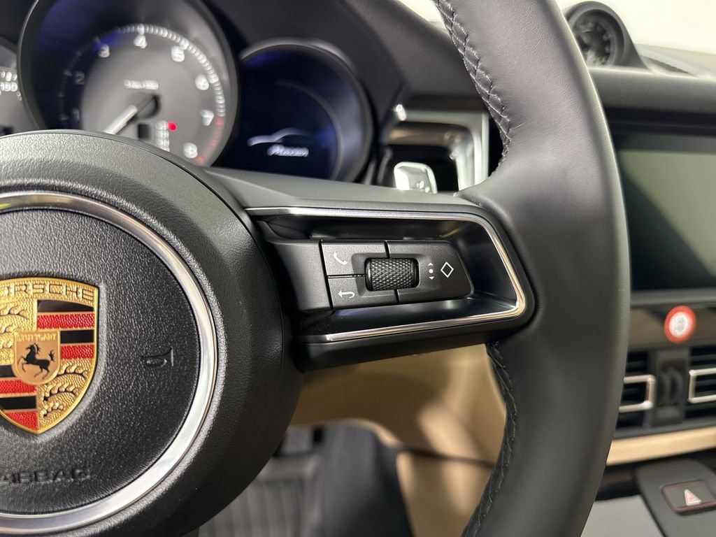 New 2026 Porsche Macan AWD/4WD image 39
