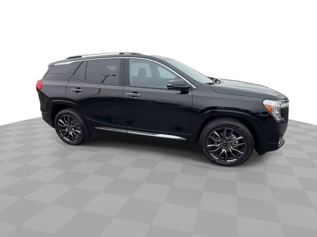 Certified 2024 GMC Terrain Denali w/ Black Diamond Edition image 9