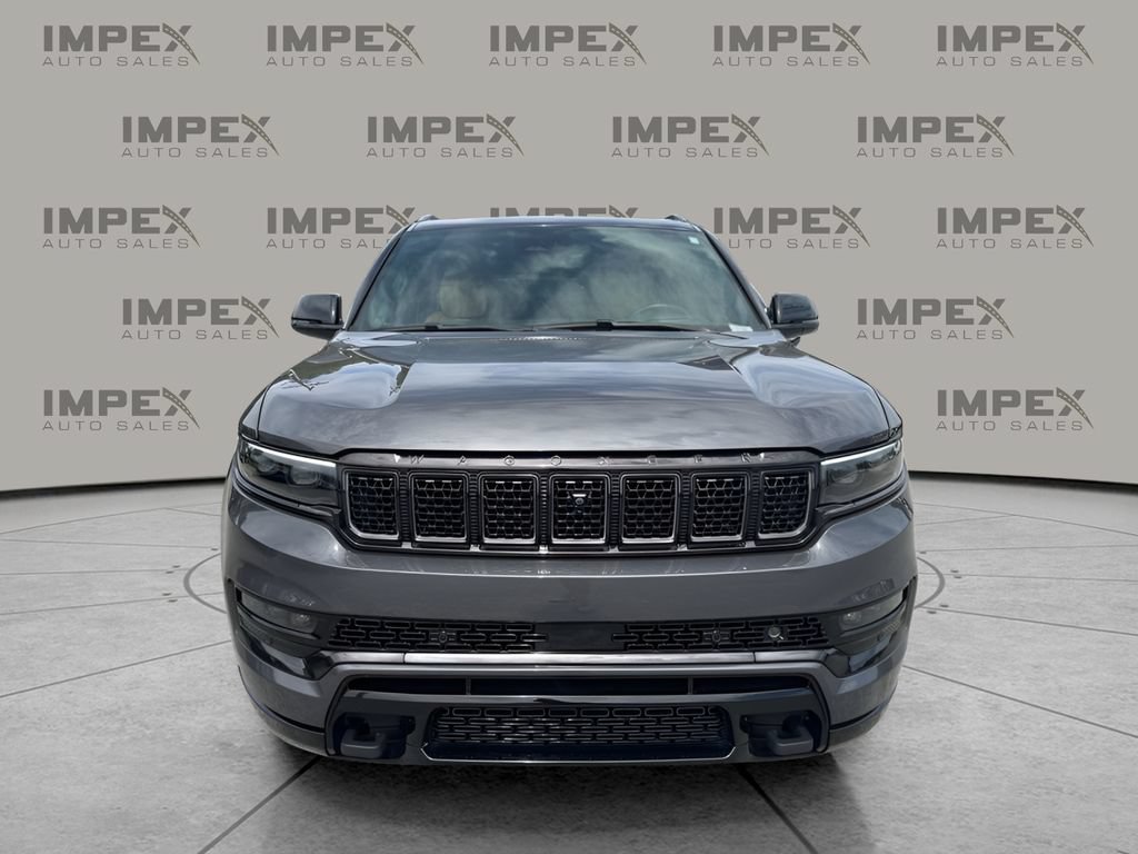 Used 2025 Jeep Grand Wagoneer L Series III w/ Rear Seat Video Group 1 AWD/4WD image 8