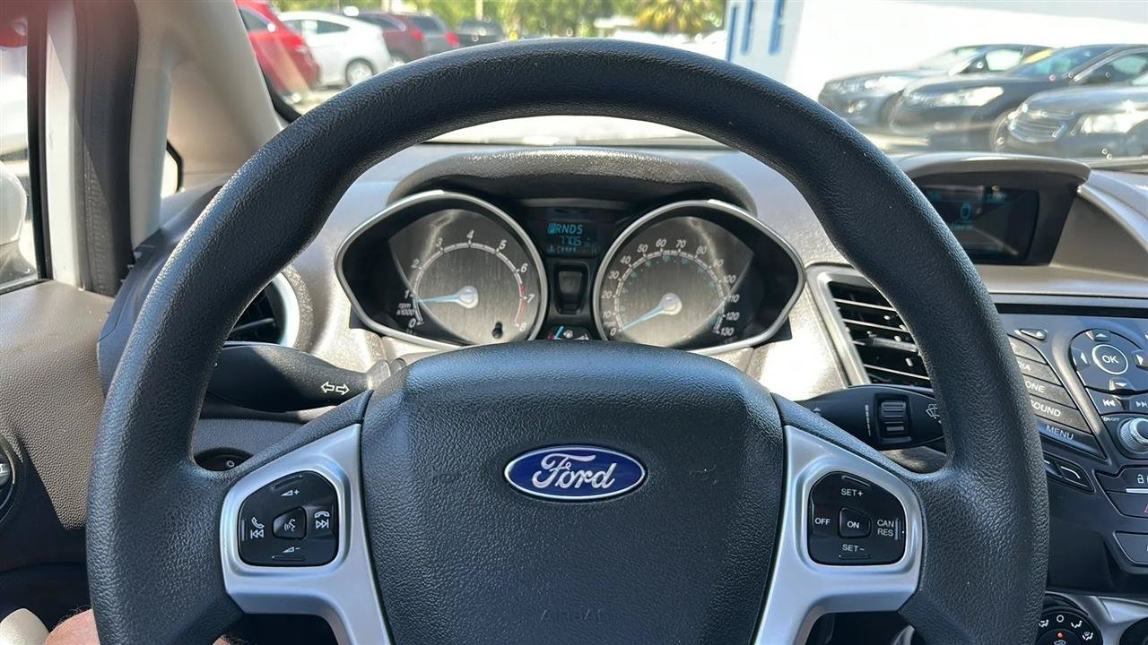 Used 2017 Ford Fiesta SE FWD image 39